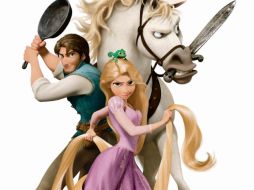 Flyn y Rapunzel contarán con la ayuda de Pascal (un camaleón) y Maximus (un caballo) para escapar de la torre.  DISNEY  /