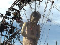 En su recorrido, la Pequeña se detuvo para tomar un baño. EFE  /