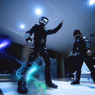 Participa Daft Punk en videojuego de carreras ''Tron: Evolution''