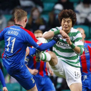 Efraín Juárez no participó en empate del Celtic