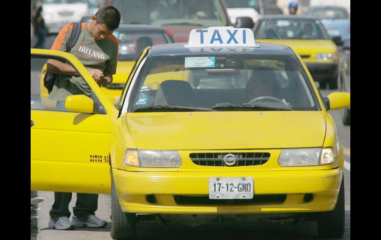 Los taxistas son pieza clave en la movilidad. EL INFORMADOR  /