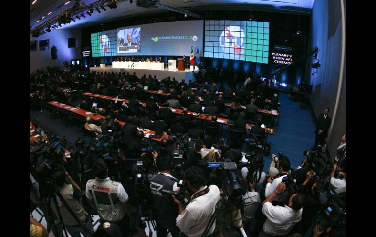 Durante la Conferencia de Plenipotenciarios de la Unión Internacional de Telecomunicaciones. S. NÚÑEZ  /
