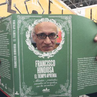 Francisco Hinojosa retoma la realidad con ironía