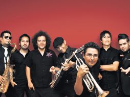 Salón Victoria regresa con una alineación reformada. ESPECIAL  /