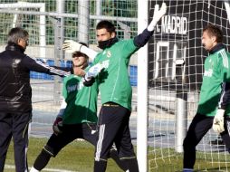 El conjunto merengue preparándose para no salir derrotado por tercera temporada consecutiva. EFE  /