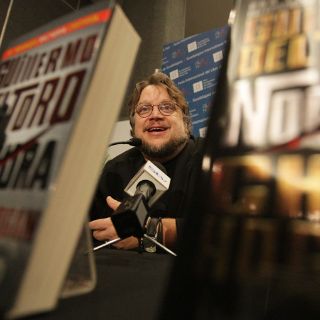 Guillermo del Toro causa conmoción en la FIL