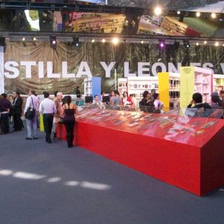 Las familias se reúnen en la FIL