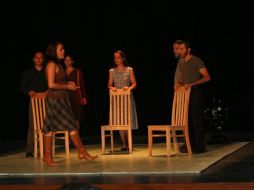 La obra ''Mujeres soñaron caballos'' de Daniel Veronese es candidata a ganar como Mejor Obra de Teatro Nacional. ESPECIAL  /