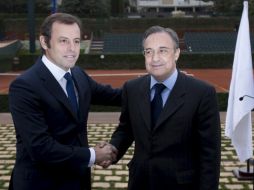 Los presidentes del FC. Barcelona, Sandro Rosell (izq.), y del Real Madrid, Florentino Pérez. EFE  /