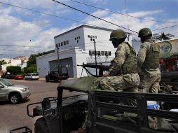 Elementos del ejércitio fueron alertados por una llamada anónima. EFE  /