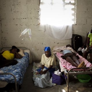 Reporta Haití mil 721 muertes por cólera, República Dominicana nueve afectados