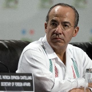 Calderón pide cerrar brecha de naturaleza y pobreza