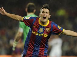 David Villa, jugador del Barcelona, se convritió en la figura del partido tras anotar tres goles. AFP  /
