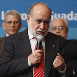 “Desarman” los mitos de las academias de la lengua española