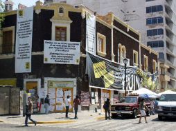 El plantón de ocho días a las afueras de la sede perredista amenaza con volverse a instalar. ARCHIVO  /