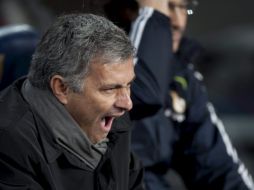 El estratega del Real Madrid bostezando en el Clásico español. EFE  /