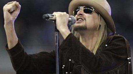 Kid Rock comentó en un sitio de Internet que se siente impotente ante tal situación. AP  /