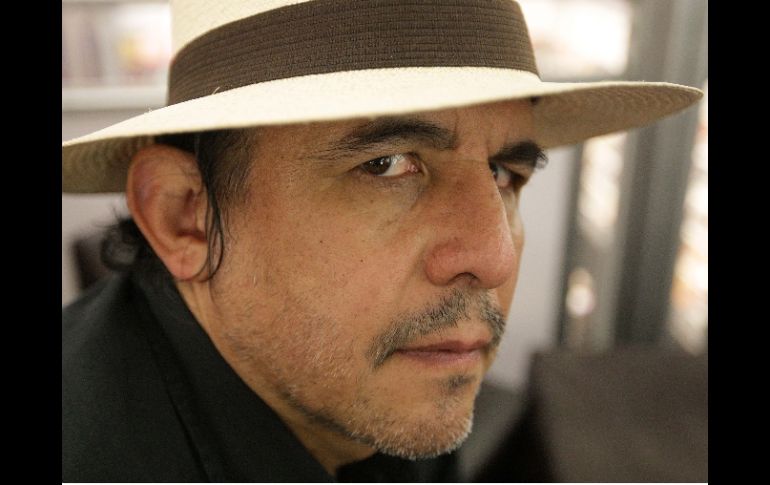 Fadanelli toma como protagonista a la ciudad de México en el libro que presenta hoy en la FIL. A CAMACHO  /