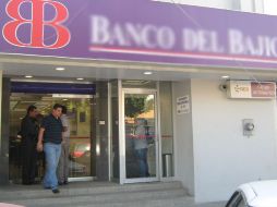 Dos individuos armados asaltaron una sucursal del Banco del Bajío. O. RUVALCABA  /