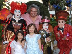 Karina y César Cosío son sus hijos: Ana Ceci, César y Alejandra Cosío Hernández. EL INFORMADOR  /