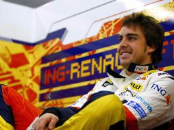 Fernando Alonso fue elegido por los doce jefes de equipo de Fórmula Uno como mejor piloto del año por encima de Vettel. MEXSPORT  /