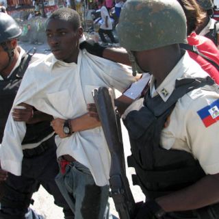 Turbas linchan al menos a 12 personas en Haití por cólera