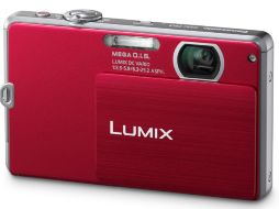 La cámara fotográfica Lumix rosa, de 7.2 megapíxeles te ofrece una gran variedad de funciones. ESPECIAL  /