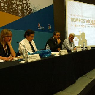 Literatura y periodismo deben ir de la mano