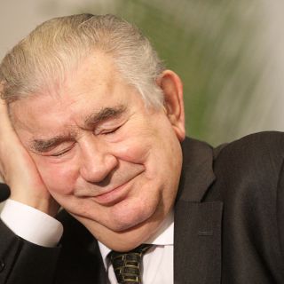 “La poesía se produce de la nada”