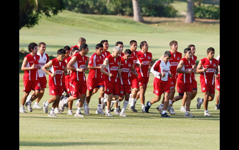 Chivas sumará hoy su sexto día de preparación en Manzanillo, Colima. ESPECIAL  /