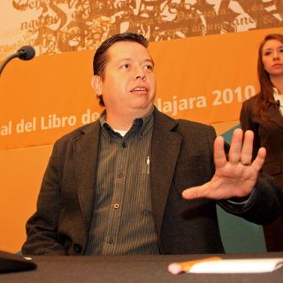 Periodista tapatío defiende el periodismo de profundidad