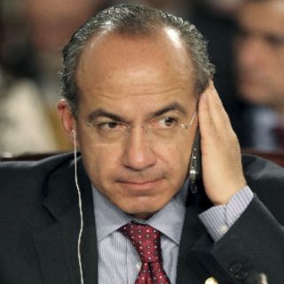 Calderón pide abstenerse de criterios radicales en Cumbre de Cancún