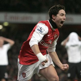 Arsenal llega a la cima