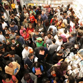 Ausencia de ''taquilleros'' golpea ventas en la FIL