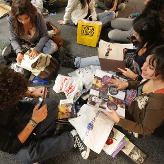 A un día de su término, la FIL luce a todo esplendor