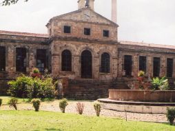 La fábrica data de 1841 y actualmente es un museo que muestra hiladoras, telares, documentos y fotografías. ESPECIAL  /