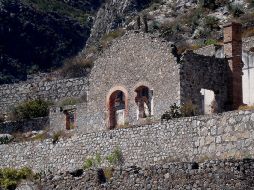 Alrededor de 500 casas abandonadas están al pie de la mina de Ojuela.  /