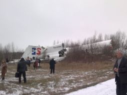 El avión transportaba 163 pasajeros y nueve miembros de la tripulación. AP  /