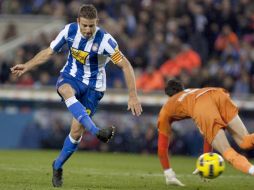 Foto de acción del gol de Luis Gracía con lo que el Espanyol consiguió la victoria. EFE  /