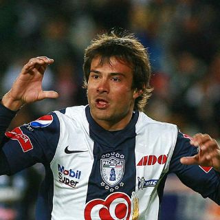 Darío Cvitanich sale del Pachuca