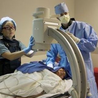 Médicos hacen pruebas para trasplantar ''corazones vivos''