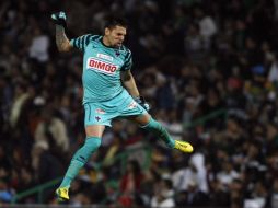 Reacción del guardameta del Monterrey, Jonathan Orozco tras ganar la final del torneo Apertura 2010 frente al Santos. REUTERS  /