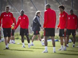 El equipo del Benfica realizando una sesión de entrenamientos. AFP  /