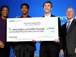Benjamin Clark, de Lancaster, Pennsylvania, ganó el máximo premio individual. AP  /