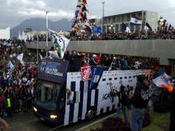 La gente colmó las calles para celebrar el paso de su equipo. MEXSPORT  /