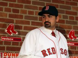 El beisbolista Adrían González es hasta el momento es el mexicano mejor pagado de todos los tiempos. AFP  /