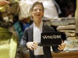 La popularidad de Assange ha sido motivo de creación de múltiples objetos curiosos. REUTERS  /