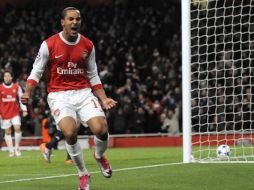 Theo Walcott, jugador del Arsenal, fue el autor del segundo gol a favor de su equipo. AFP  /