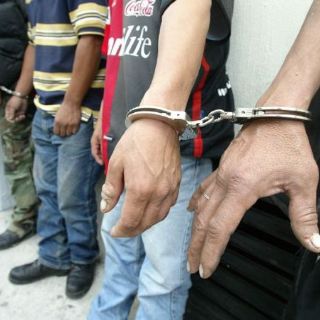 La policía capitalina usará las 'esposas' a partir de enero