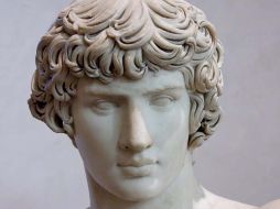 El comprador de esta pieza de 83.7 centímetros de altura, fue un coleccionista europeo. ESPECIAL  /